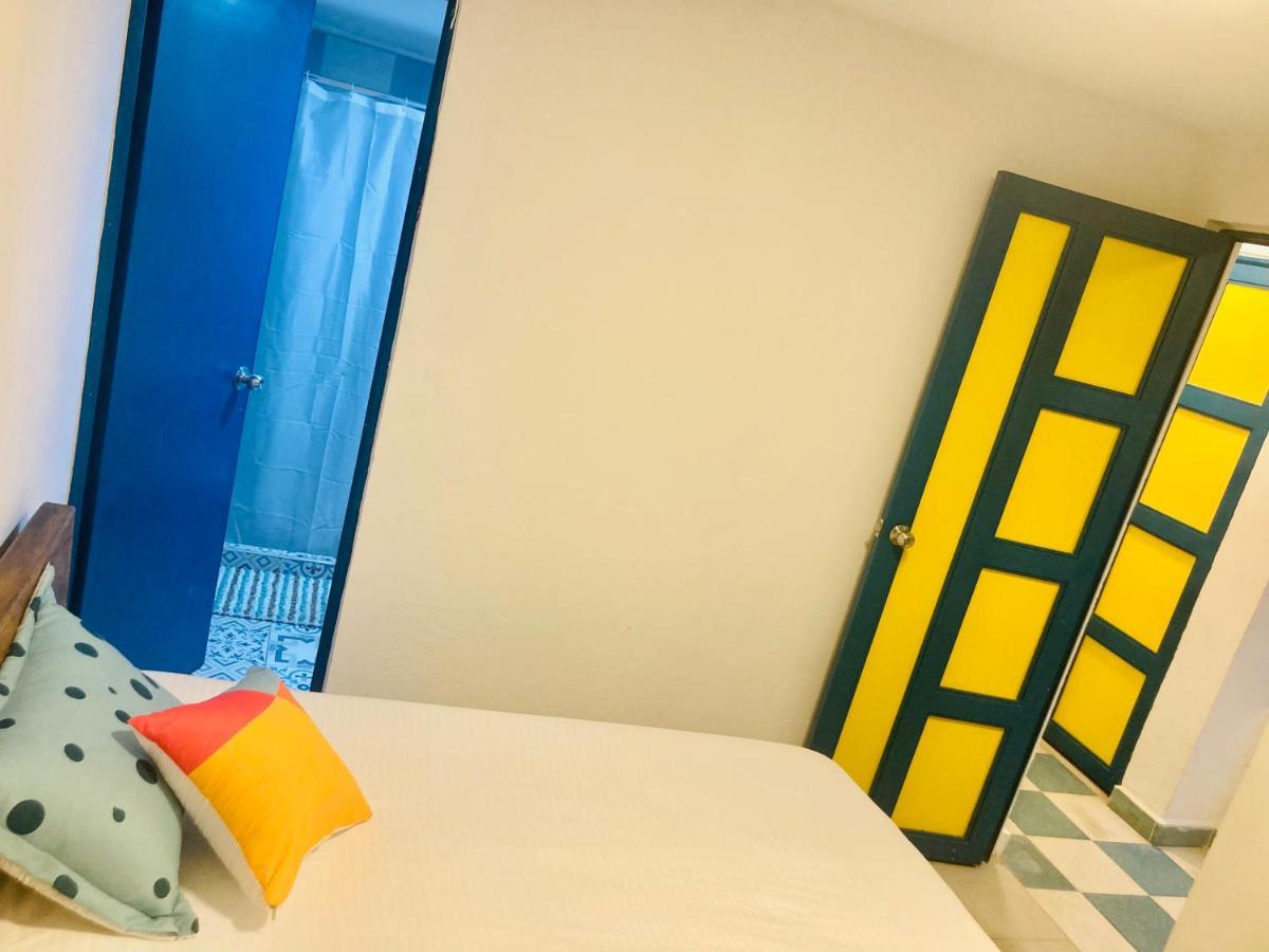 Hostal Casa Lantana La Candelaria Богота Экстерьер фото