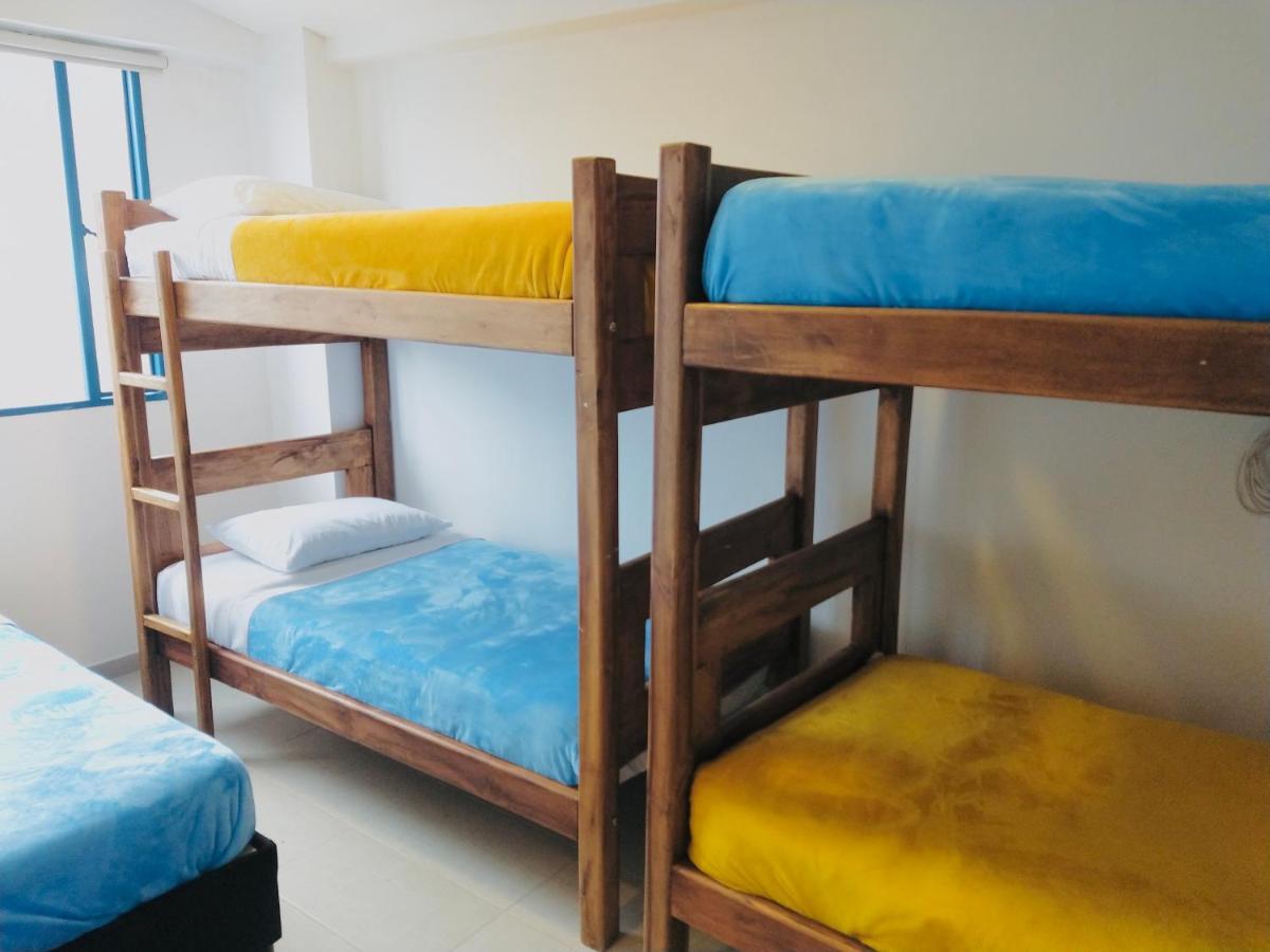 Hostal Casa Lantana La Candelaria Богота Экстерьер фото