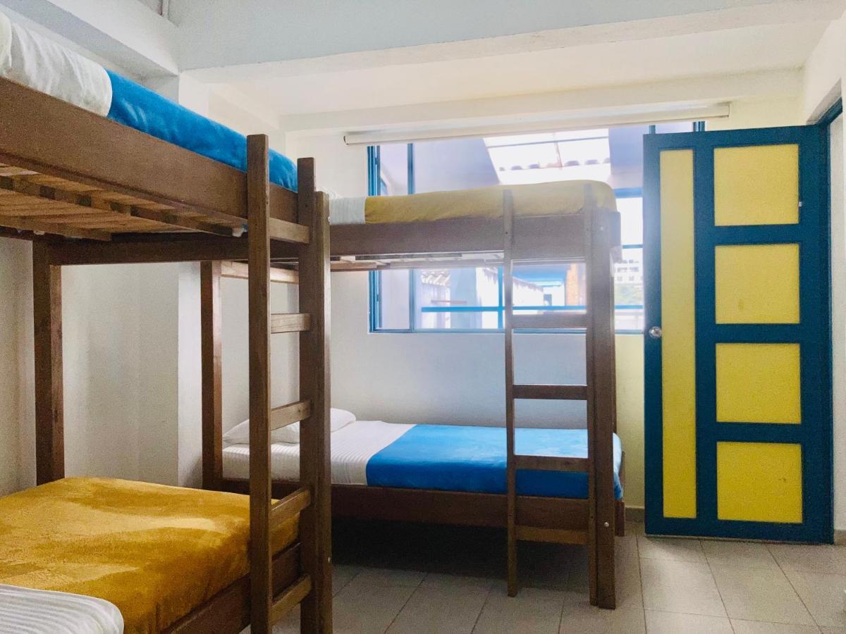 Hostal Casa Lantana La Candelaria Богота Экстерьер фото